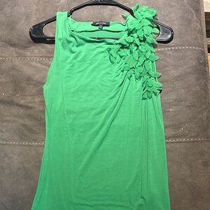 Anne Klein Green Sleeveless Floral Applique Top